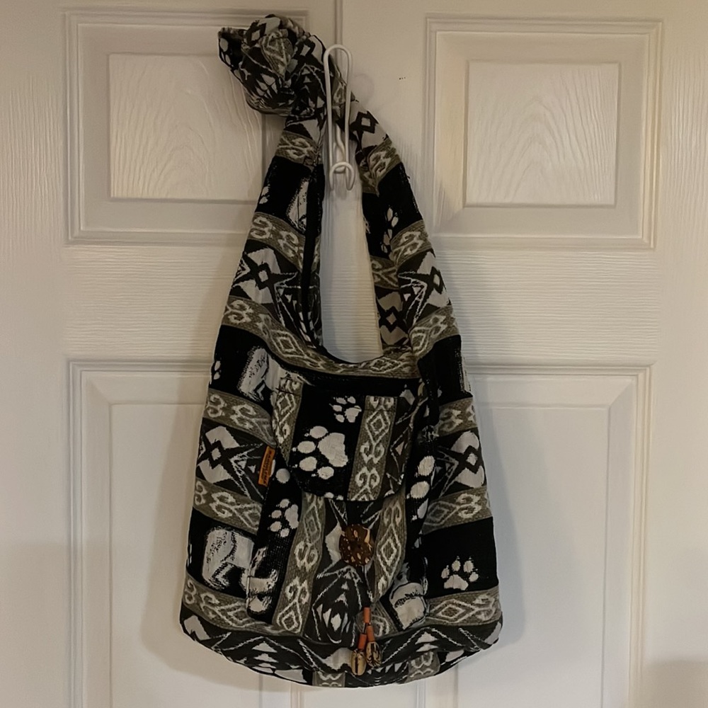 Paw Print Beaded Daquilema Crossbody Bag Handmade In Ecuador GUC Aztec Bear Paw